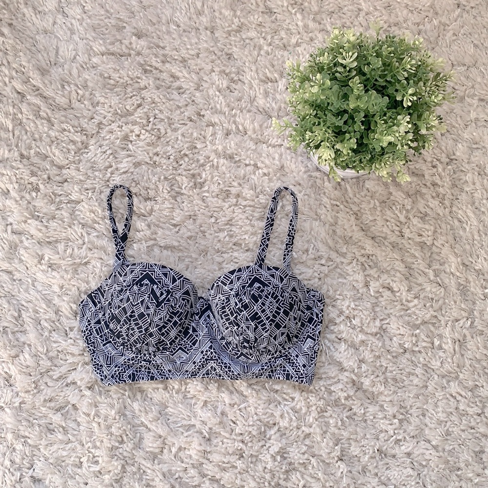 NWOT Geometric Bathing Suit Top - Picture 1 of 6